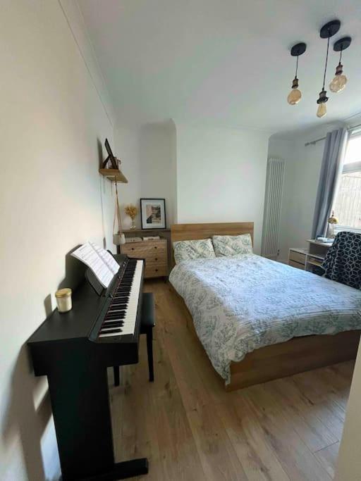 Cosy Flat In Burgess Hill, Sussex Appartement Buitenkant foto